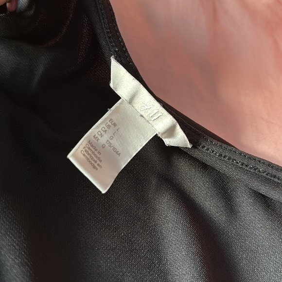 H&M Off The Shoulder Top Women size L - Picture 6 of 7